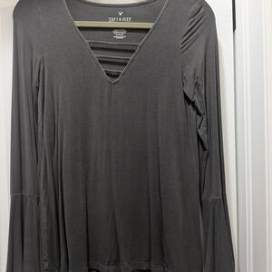 American Eagle Outfitters Charcoal Gray V-Neck Long Sleeve Top